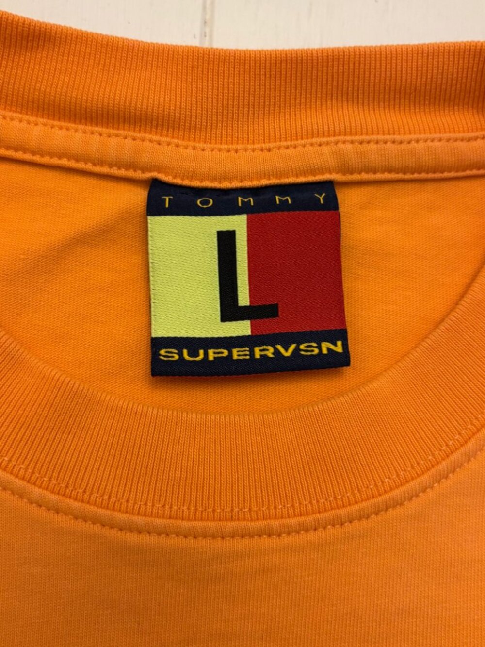 Tommy Jeans SuperVSN Orange Graphic Tee Large - Picture 3 of 11